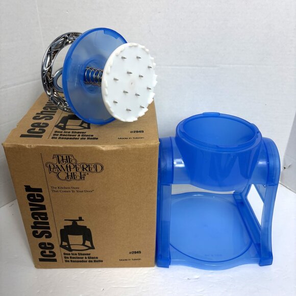 Pampered Chef Ice Shaver #2945 with 3 Cups / Lids Discontinued - Picture 7 of 13